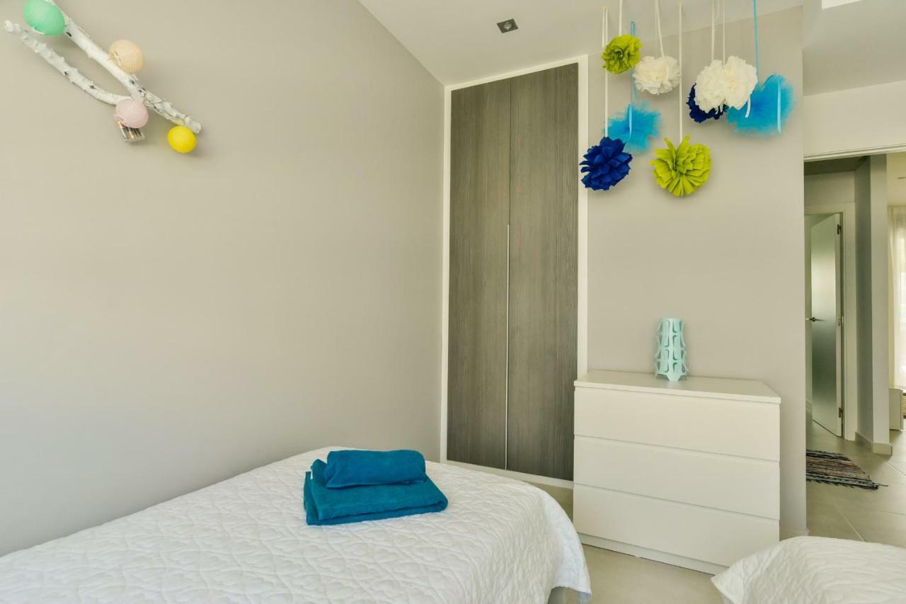 Oasis Beach IX Торевьиа Экстерьер фото