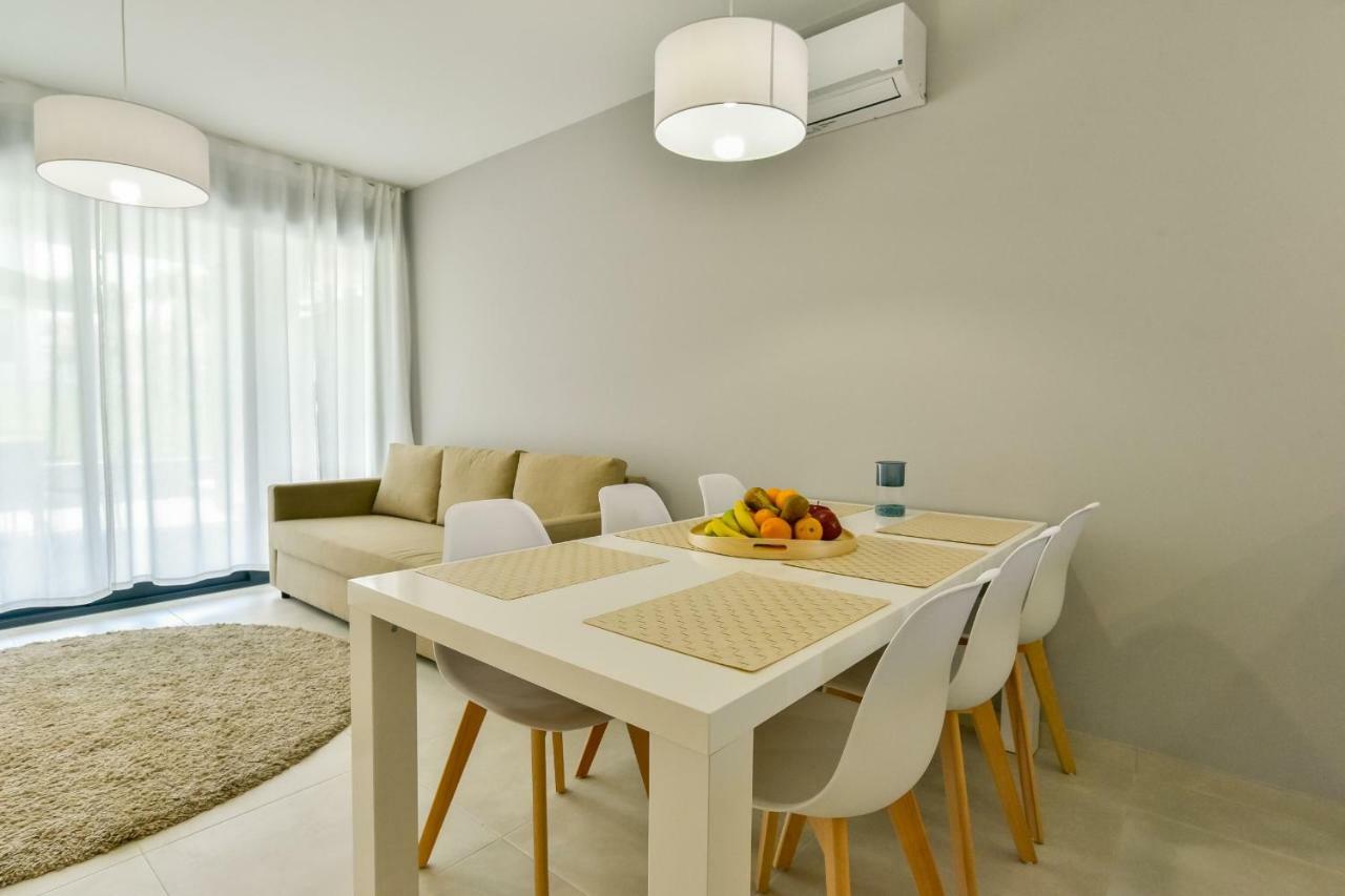 Oasis Beach IX Торевьиа Экстерьер фото